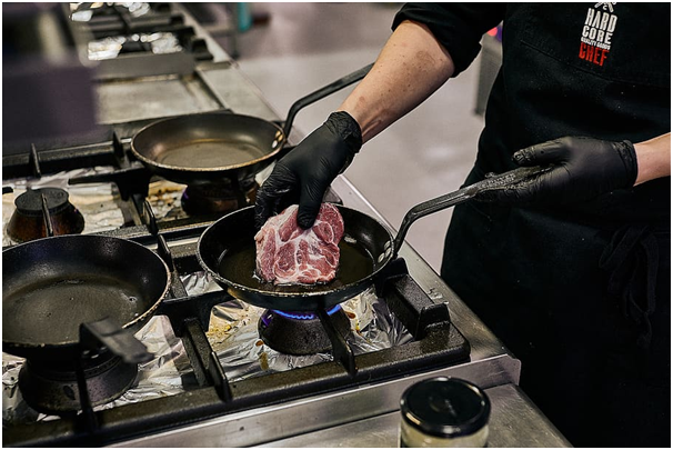 Choosing a Professional Frying Pan for Restaurants